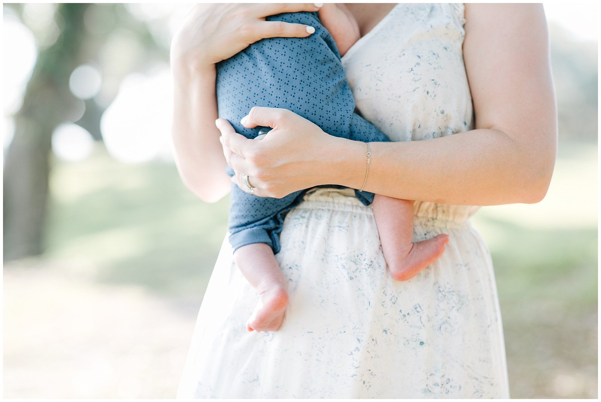 outdoor-newborn-photos