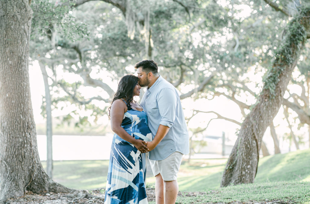 outdoor-maternity-photogarpher-ponce-inlet